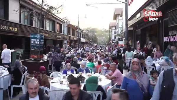 Bursa'da 10 bin kişilik tarihi iftar | Video