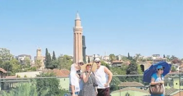 Yivli Minare’ye turist ilgisi arttı