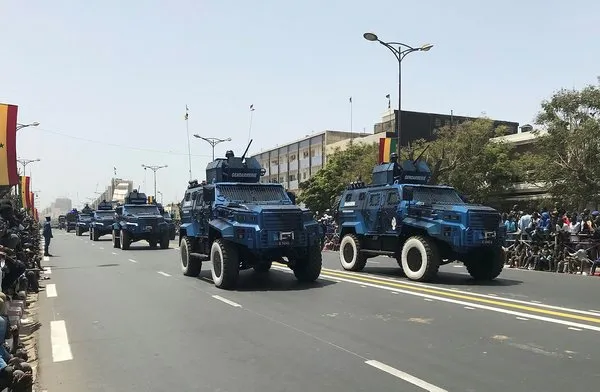 Türk zırhlıları Ejder Yalçın ve Ejder Toma Senegal'de gösterildi