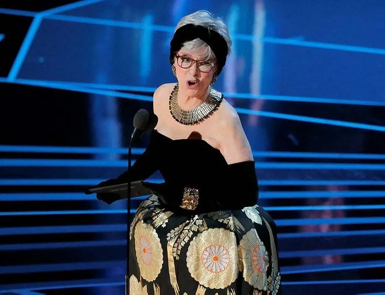 Rita Moreno, Oscar’da 56 yıl önce giydiği kıyafetin benzerini giydi
