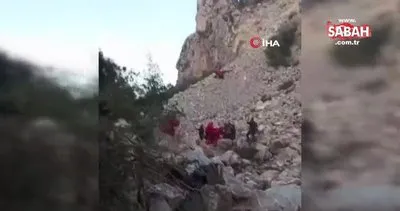 İzmir’de kayalıklardan düşen kişi, 1 gün sonra helikopterle böyle kurtarıldı