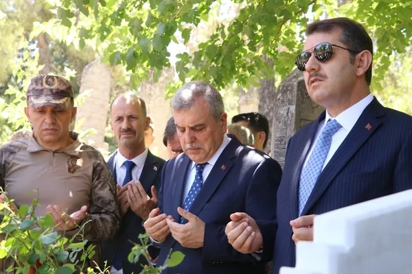 15-temmuz-sehidi-mustafa-direkli-sanliurfada-mezari-basinda-anildi-1689413337105.jpg