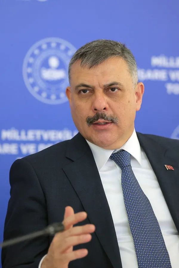bakan-ciftci-yil-sonuna-kadar-sokak-kopegi-sorunu-bitecek-1781702160492.jpg