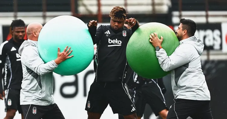 Beşiktaş kondisyon ve taktik çalıştı