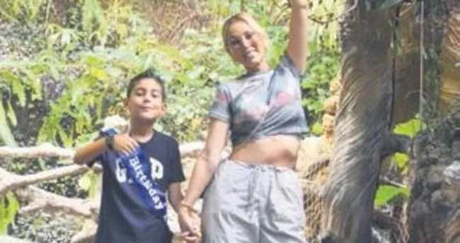 Akvaryumda doğum günü – Son Dakika Magazin Haberleri Akvaryumda doğum günü – Son Dakika Magazin Haberleri