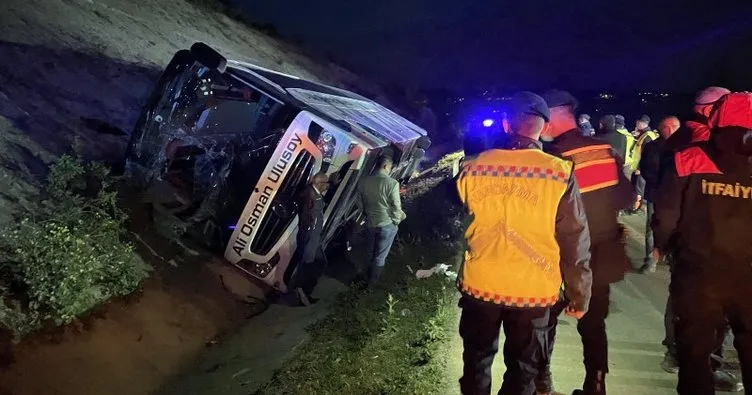 Sinop’ta feci kaza! Yolcu otobüsü su kanalına devrildi: 16 yaralı