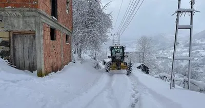 Trabzon'da kardan dolayı 168 mahallenin yolu ulaşıma kapandı #trabzon