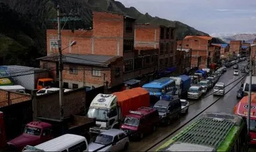 Bolivya’da otobüs kayaya çarptı: 13 ölü