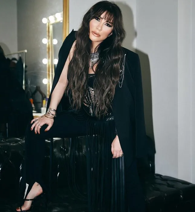 İkinci mesleği için kolları sıvadı! 46’lık şarkıcı Selen Görgüzel oyunculuğa adım atıyor!