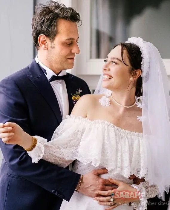Ünlü oyuncu Demet Evgar ile Levent Babataş evlendi! 41 yaşındaki Demet Evgar hamile mi?