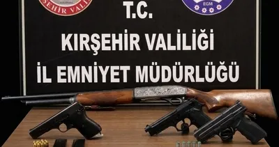 Kırşehir’de durdurulan araçlardan ruhsatsız silahlar ele geçirildi #kirsehir