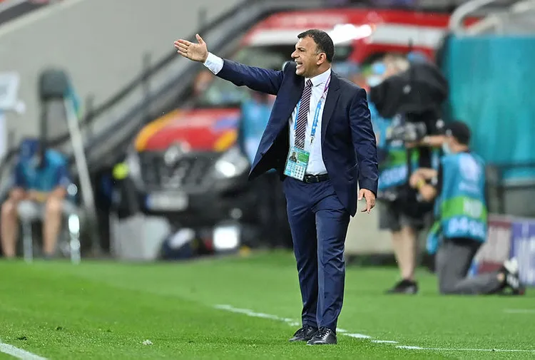 fenerbahcede-papatya-fali-one-cikan-hoca-adaylari-kimler-1625228298633.jpg