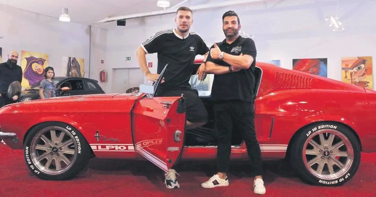Podolski’nin klasik otomobiline Türk eli