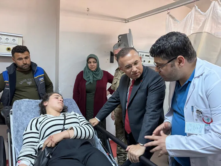 Gaziantep’te katliam gibi kaza! Beton mikseri minibüse çarptı: 9 ölü 10 yaralı var!