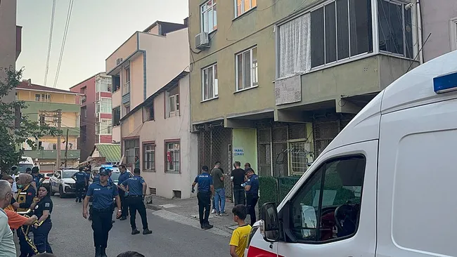 kocaelide-sir-olay-anne-ve-5-yasindaki-kizi-evde-olu-bulundu-vucudunda-kesici-alet-yaralari-tespit-edildi-1757495136030.jpeg Kocaeli'de sır olay! Kötü koku gerçeği ortaya çıkardı! Anne ve kızı evde ölü bulundu! Kesici alet yaraları detayı...