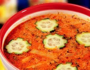 Salatalıklı Domates Çorbası Tarifi