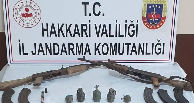 Hakkari’de terör operasyonu: Silah, mühimmat ve uyuşturucu ele geçirildi Hakkari’de terör operasyonu: Silah, mühimmat ve uyuşturucu ele geçirildi