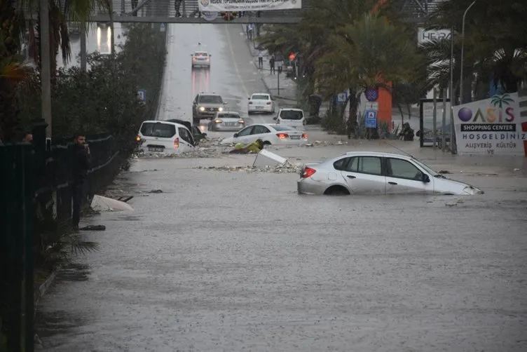 Bodrum'daki sel felaketinden kareler...