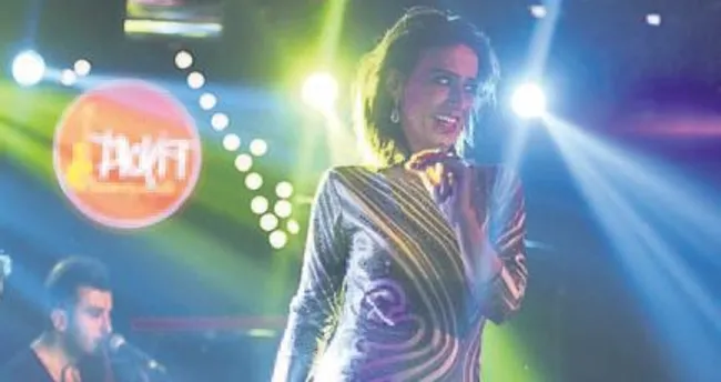 Fırtınaya rağmen Tilbe izdihamı