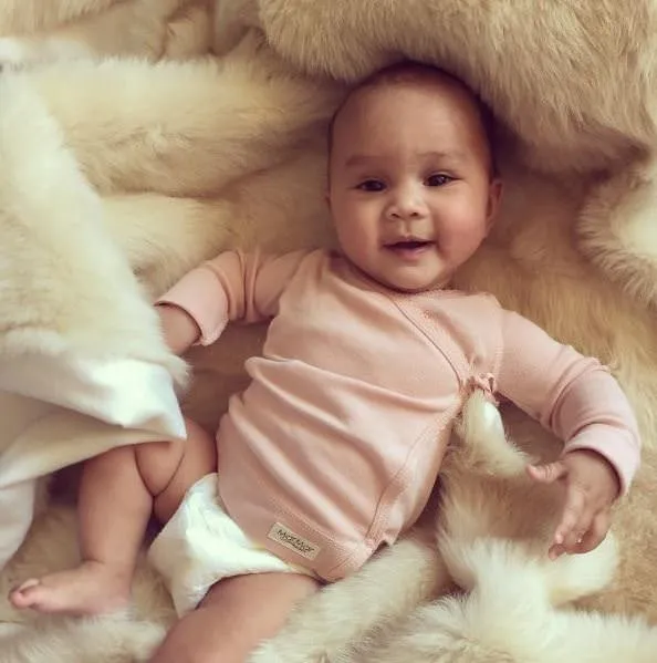 Chrissy Teigen ile John Legend’ın bebeği sosyal medyayı salladı