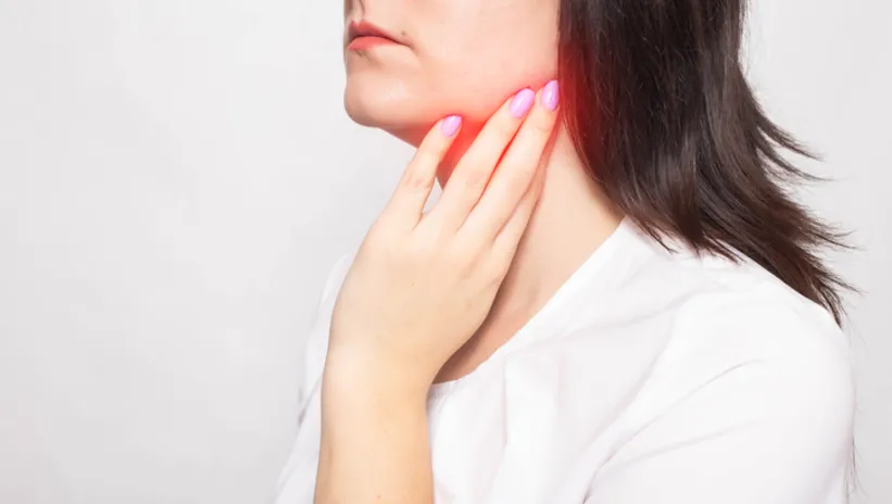 TÜKÜRÜK BEZİ TÜMÖRÜNE DİKKAT!