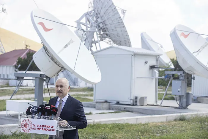 turksat-5b-icin-beklenen-gun-geldi-internet-hizinda-devrim-yaratacak-1655199992743.jpg