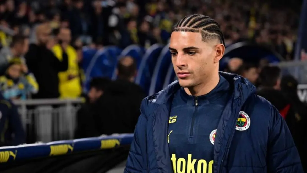 Fenerbahçe'de 2 ayrılık daha yolda!