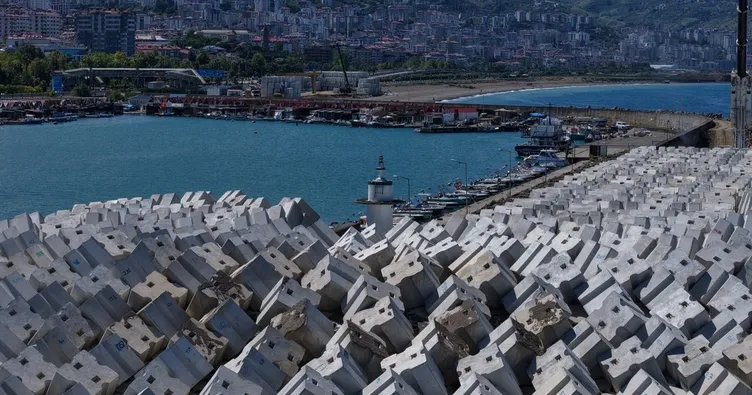 Faroz’a 21 tonluk dalga kalkanı