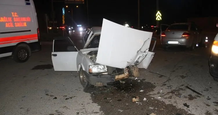 Konya’da feci kaza! İki otomobil çarpıştı: 8 yaralı