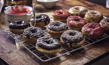 Kahve yanına en çok bu yakışıyor! Ev yapımı donut tarifi