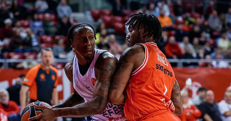 Anadolu Efes, Hapoel’e mağlup!