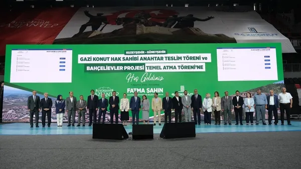 hayati-yazici-gaziantepte-konut-anahtari-dagitti-1786110773788.jpg