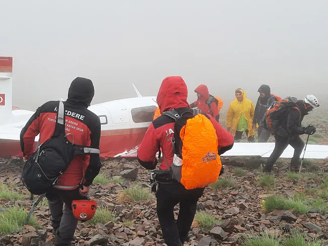 Kaçkar Dağları’nda düşen uçaktan mucize kurtuluş! Yolcu o anları anlattı: Pilota çok alçaktan uçuyoruz dedim ama...