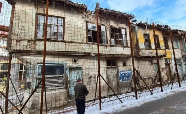 Emet Belediyesi’nden sit koruma alanına giren binalarda restorasyon çalışması