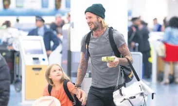 Anne-kız manikürde