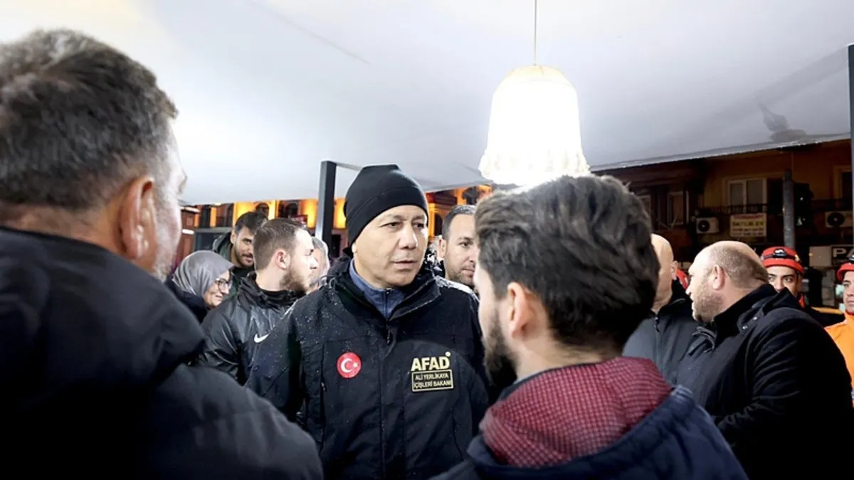 Bakan Yerlikaya’dan Sındırgı açıklaması: 507 çağrı alındı Bakan Yerlikaya’dan Sındırgı açıklaması: 507 çağrı alındı