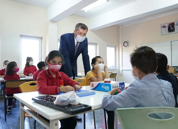 Milli Eğitim Bakanı'ndan son dakika: Bakan Selçuk Selçuk yüz yüze eğitim için alınan kararı açıkladı! İşte o kritik tarih...