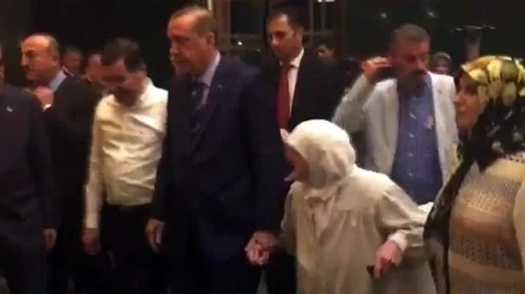Erdoğan’dan Külliye’de anlamlı hareket