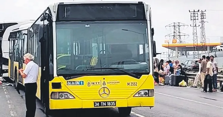 İETT otobüsüne arkadan çarptı: 4 yaralı