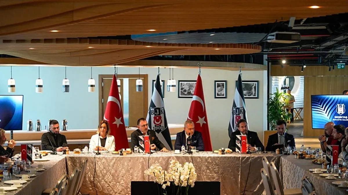 Beşiktaş Kulübü Yönetim Kurulu Üyesi Uğur Fora: “Bahis soruşturmasına müdahil olduk” Beşiktaş Kulübü Yönetim Kurulu Üyesi Uğur Fora: “Bahis soruşturmasına müdahil olduk”