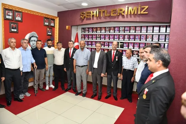vali-sildaktan-sehit-ve-gazi-dernegine-ziyaret-1721899953899.jpg