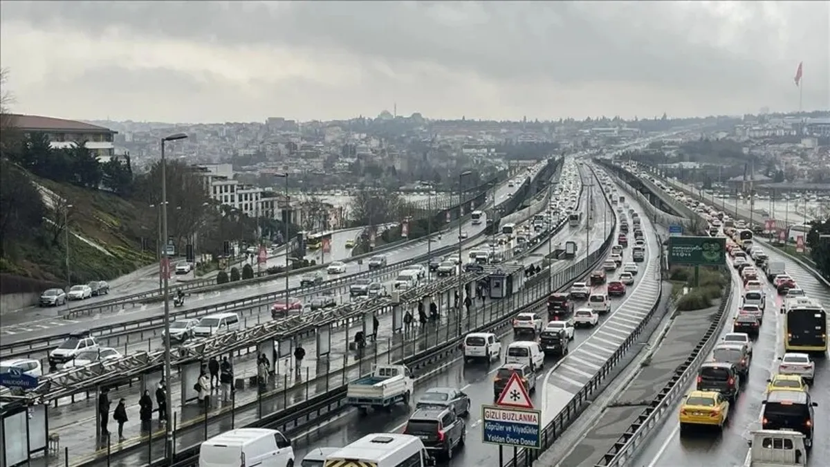 SON DAKİKA | İstanbul'da trafik yoğunluğu: Yağışlar etkisini sürdürüyor! Yüzde 78'e ulaştı...