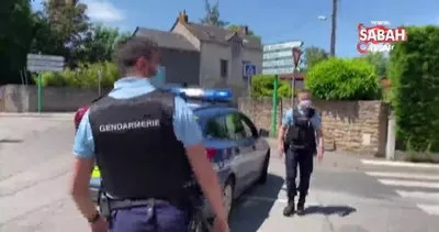 Fransa’da polise bıçaklı saldırı | Video