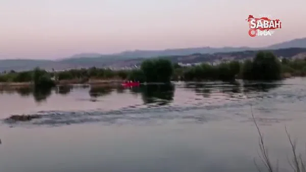 Murat Nehri'nde mahsur kalan 3 kişiyi AFAD ekipleri kurtardı | Video