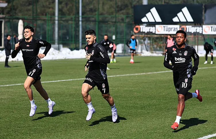 Son dakika haberi: Beşiktaş yıldız futbolcu için yeniden devrede! Bu kez yeşil ışık yaktı...