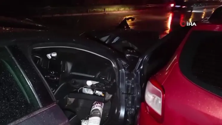 Bursa'da zincirleme kaza: 3 yaralı | Video