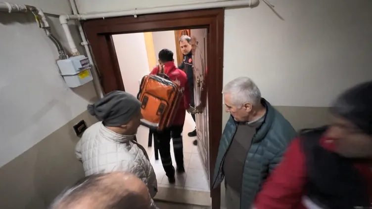 Babası ölünce annesi kalp krizi geçirdi! Talihsiz evlat her yerde aranıyordu! Öyle bir halde bulundu ki....