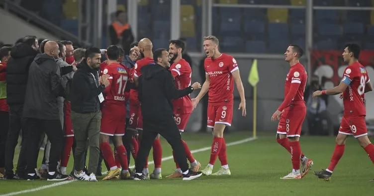 Son dakika haberi: Antalyaspor 3 puanı 4 golle aldı! MKE Ankaragücü’ne evinde soğuk duş