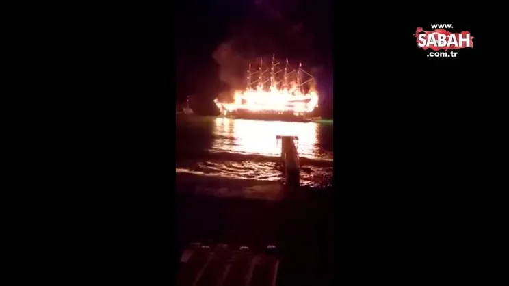 Alanya'da 3 tekne cayır cayır yanıyor