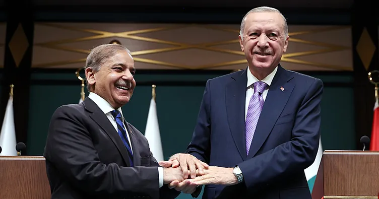 Pakistan Başbakanı’ndan Başkan Erdoğan’a teşekkür